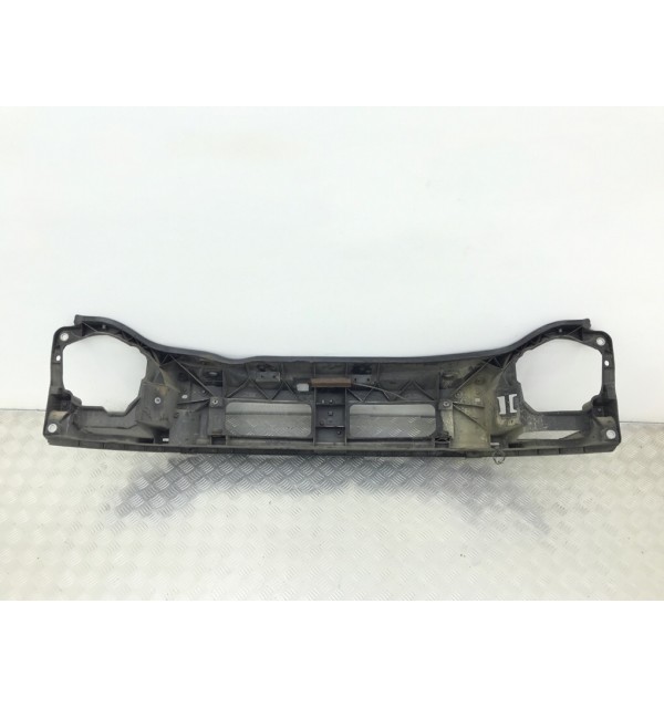 Панель передняя (телевизор) бу для Opel Vivaro  2.0 CDTi,  2008 г.