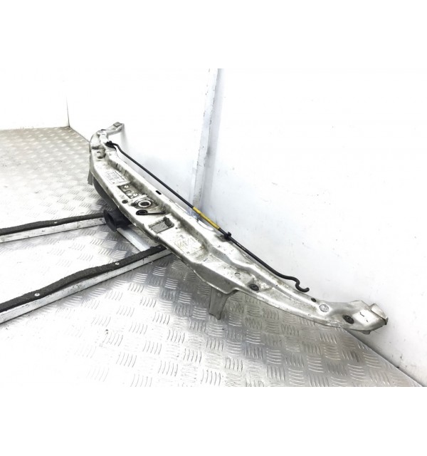 Панель передняя (телевизор) бу для Opel Zafira A 2.0 DTi,  2002 г.