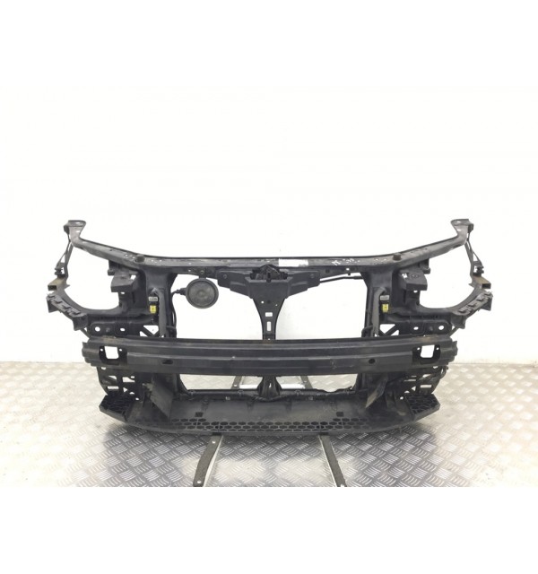 Панель передняя (телевизор) бу для Kia Ceed 1 1.4 i,  2008 г.