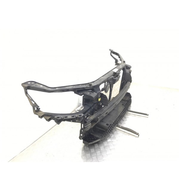 Панель передняя (телевизор) бу для Kia Ceed 1 1.4 i,  2008 г.