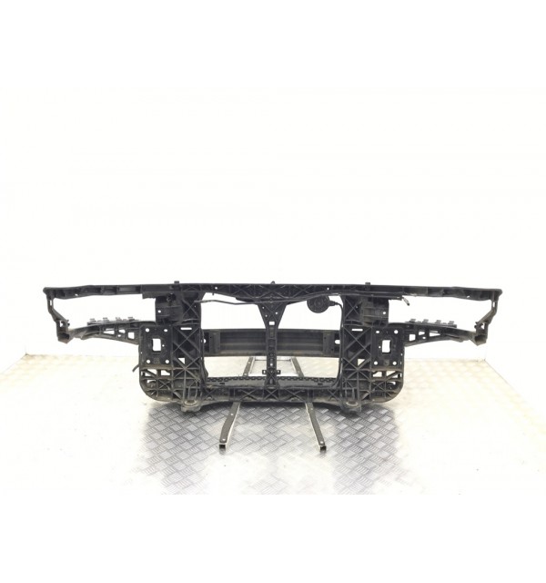 Панель передняя (телевизор) бу для Kia Ceed 1 1.4 i,  2008 г.