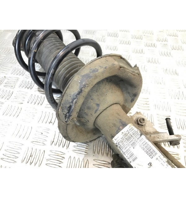 Стойка передняя левая бу для Volvo V40 2 1.6 TD,  2013 г.