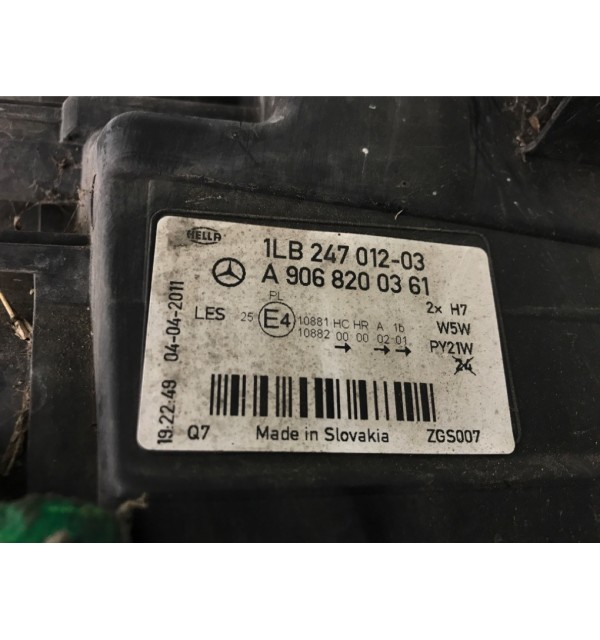 Фара левая бу для Mercedes Sprinter  2.2 CDi,  2011 г.