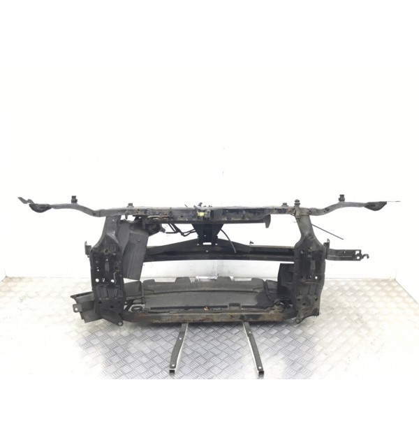 Панель передняя (телевизор) бу для Nissan Qashqai+2  1.5 DCi,  2011 г.