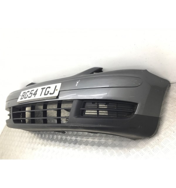 Бампер передний бу для Volkswagen Touran  1.9 TDi,  2010 г.