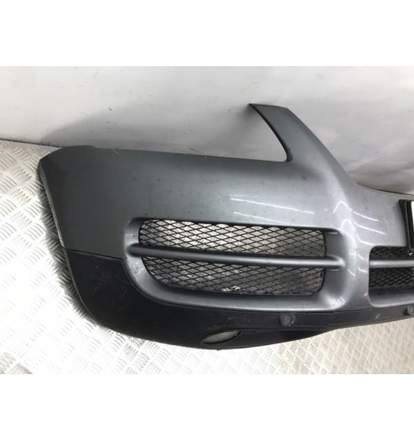 Бампер передний бу для Volkswagen Touareg  2.5 TDi,  2005 г.