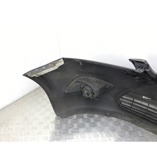 Бампер передний бу для Ford Focus 2 1.6 i,  2009 г.