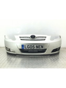 Бампер передний бу для Toyota Corolla  1.6 i,  2005 г.