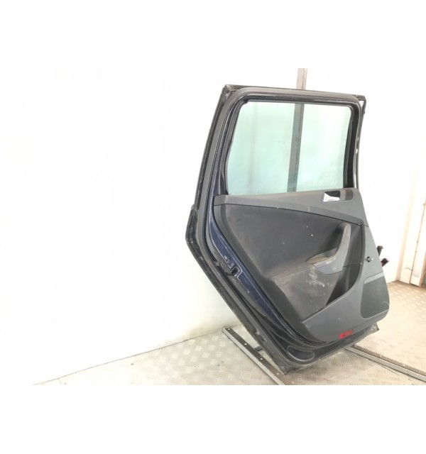 Дверь задняя левая бу для Volkswagen Passat B6 1.9 TDi,  2006 г.
