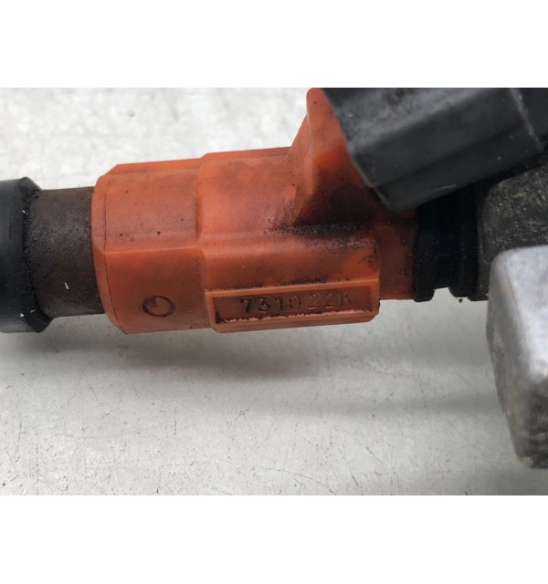 Топливная рампа бу для Mitsubishi Space Star  1.6 i,  2002 г.