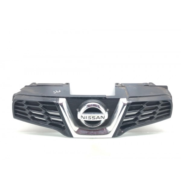 Решетка радиатора бу для Nissan Qashqai  1.5 DCi,  2011 г.
