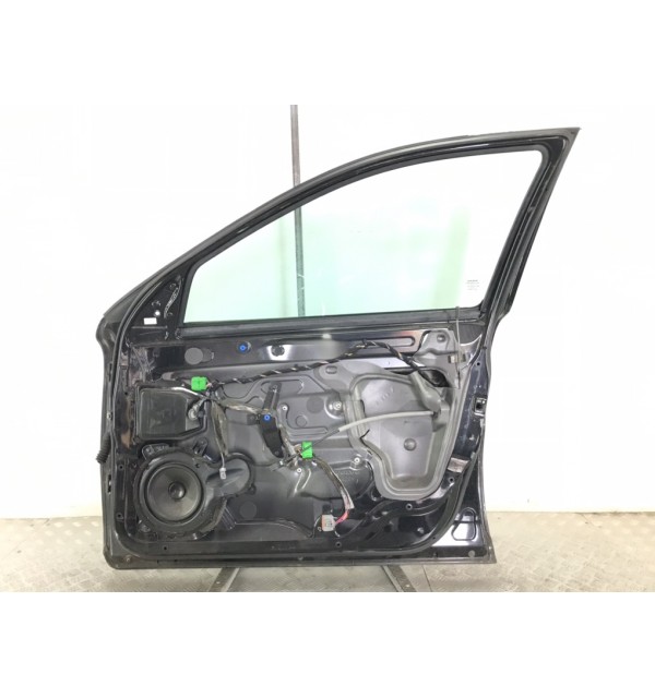 Дверь передняя правая бу для Volvo S60 1 2.4 D5,  2004 г.