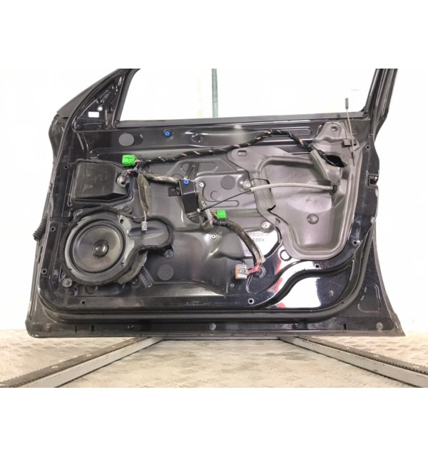 Дверь передняя правая бу для Volvo S60 1 2.4 D5,  2004 г.