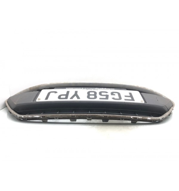 Заглушка (решетка) в бампер передний бу для Ford Fiesta 6 1.4 TDCi,  2008 г.