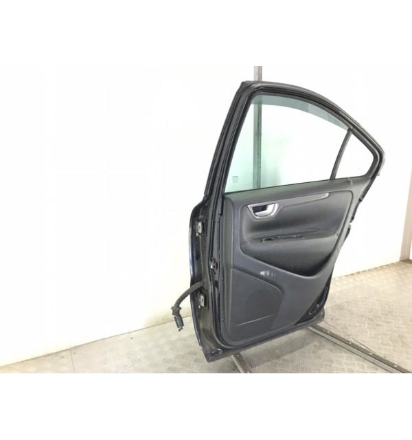 Дверь задняя правая бу для Volvo S60 1 2.4 D5,  2004 г.