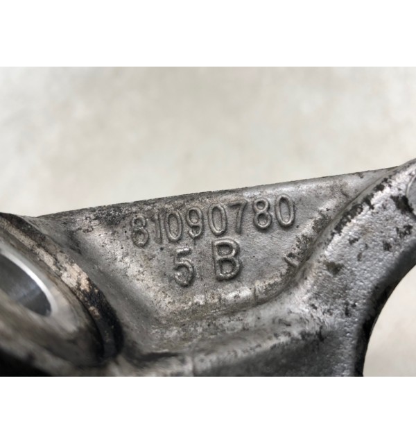 Кронштейн полуоси бу для Peugeot 308 T7 1.6 HDi,  2009 г.