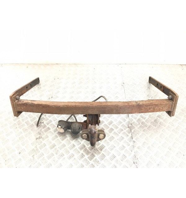 Прицепное устройство (фаркоп) бу для Peugeot 4007  2.2 HDi,  2009 г.