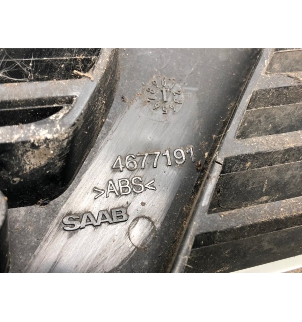 Решетка радиатора бу для Saab 9-5 1 2.0 Ti,  2000 г.