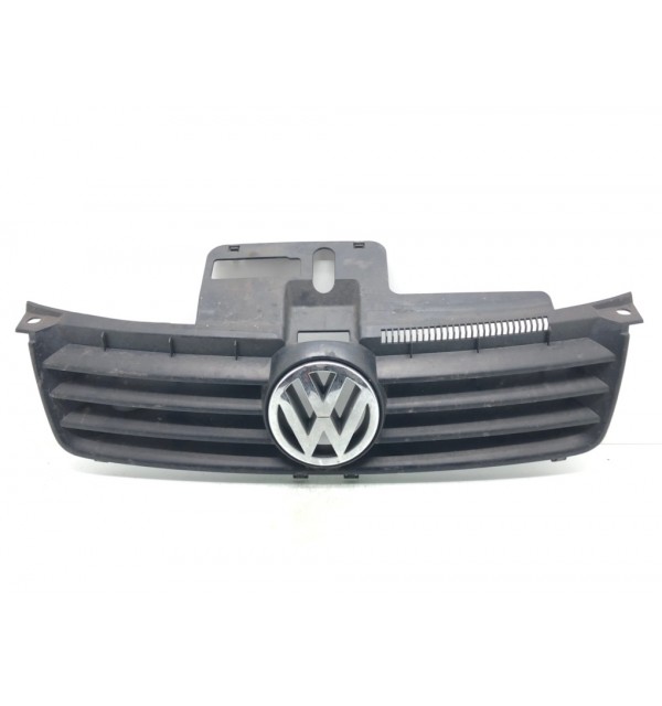 Решетка радиатора бу для Volkswagen Polo 4 1.2 i,  2002 г.