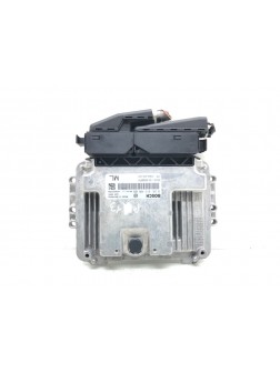 Блок управления двигателем бу для Honda Civic 8 2.2 CTDi, 2008 г.