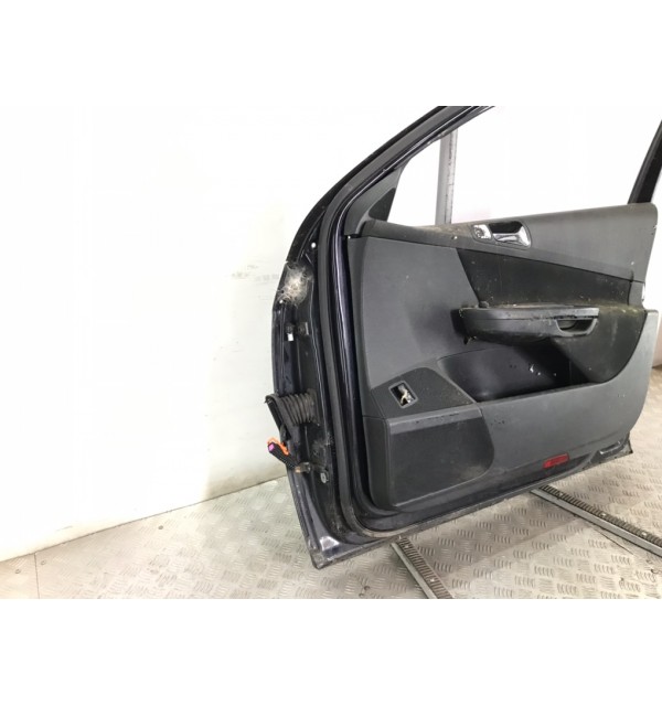 Дверь передняя правая бу для Volkswagen Passat B6 1.9 TDi,  2006 г.