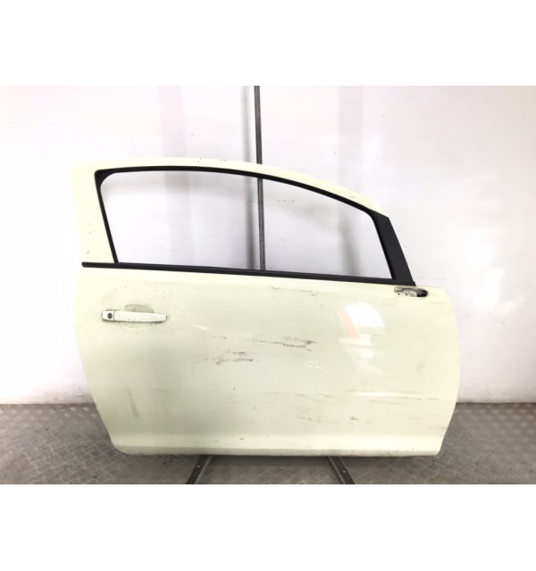 Дверь передняя правая бу для Opel Corsa D 1.2 i,  2011 г.