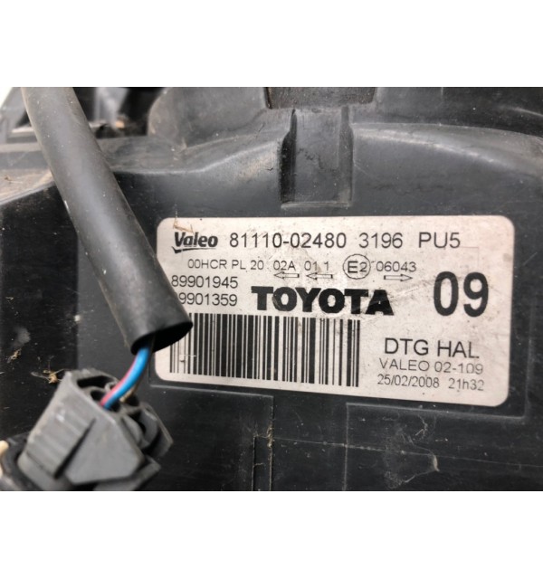 Фара правая бу для Toyota Auris 1 1.6 i,  2008 г.