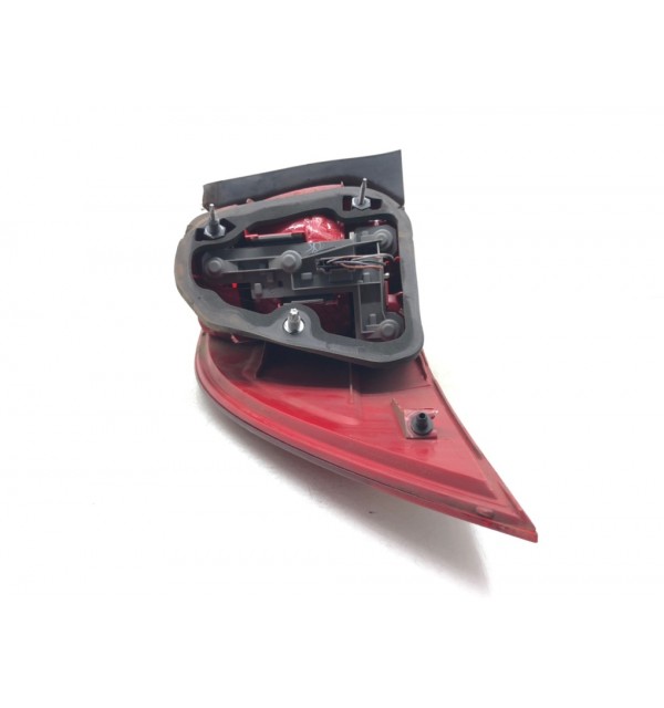 Фонарь задний правый бу для Volkswagen Golf 5 2.0 TDi,  2008 г.