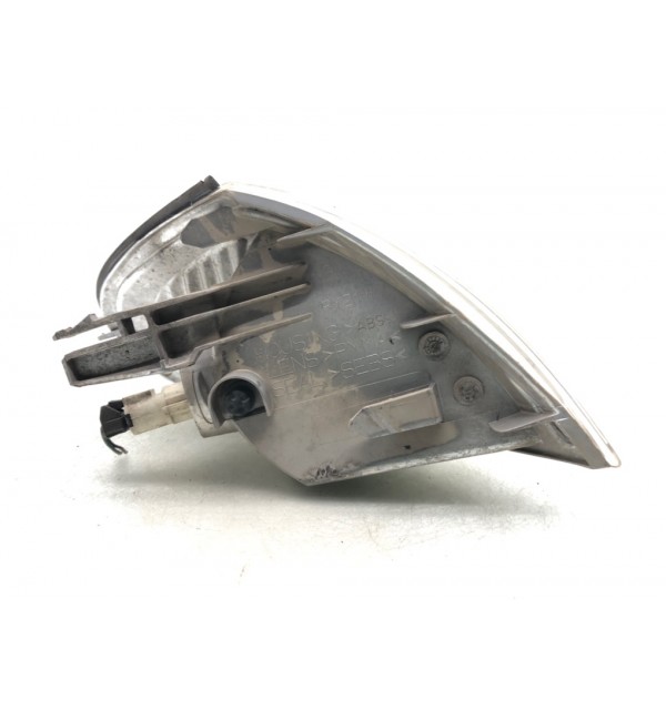 Поворотник левый бу для Nissan Almera N16 1.5 i,  2002 г.