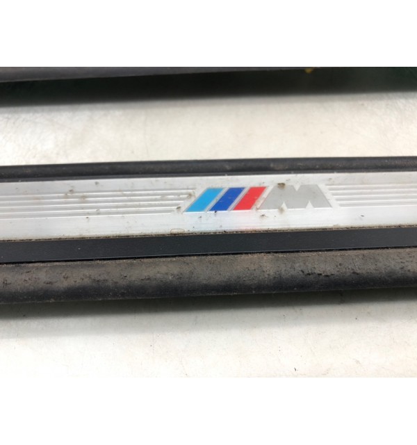 Накладка на порог бу для BMW 3 E90/E91/E92/E93 2.0 TD,  2012 г.
