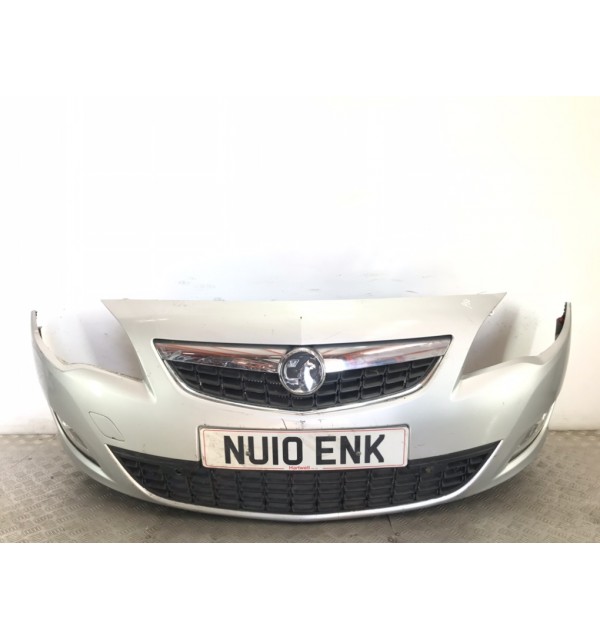 Бампер передний бу для Opel Astra J 1.6 Ti,  2010 г.