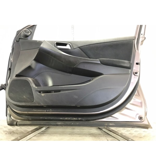Дверь передняя правая бу для Honda Civic 9 1.6 D,  2013 г.