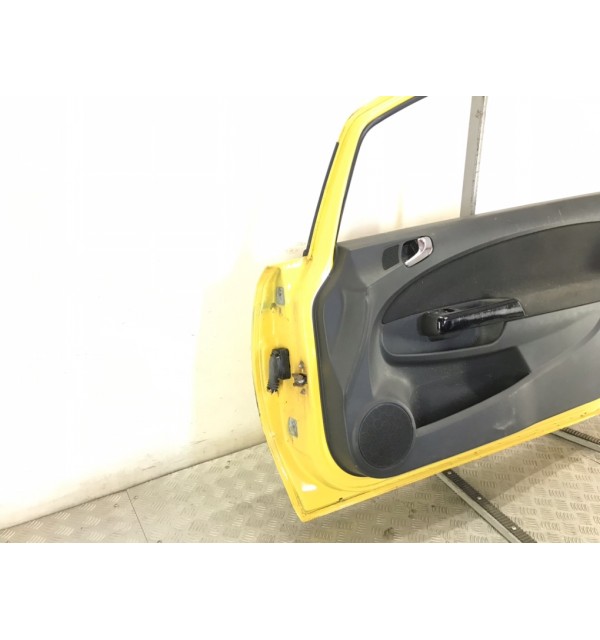 Дверь передняя правая бу для Opel Corsa D 1.2 i,  2011 г.