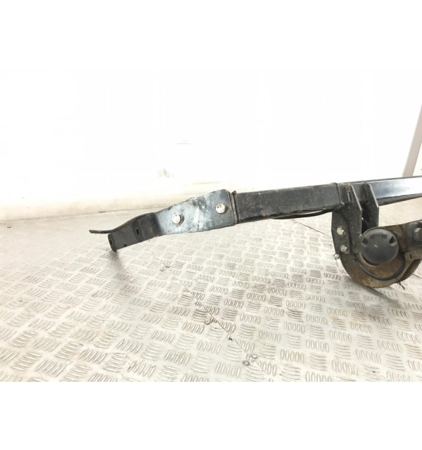 Прицепное устройство (фаркоп) бу для Seat Altea  1.9 TDi,  2005 г.