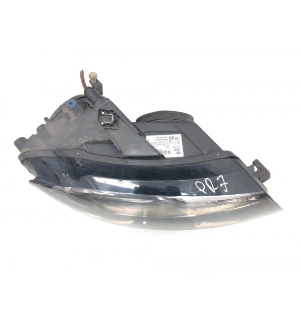 Фара правая бу для Audi A3 8P 1.9 TDi,  2009 г.