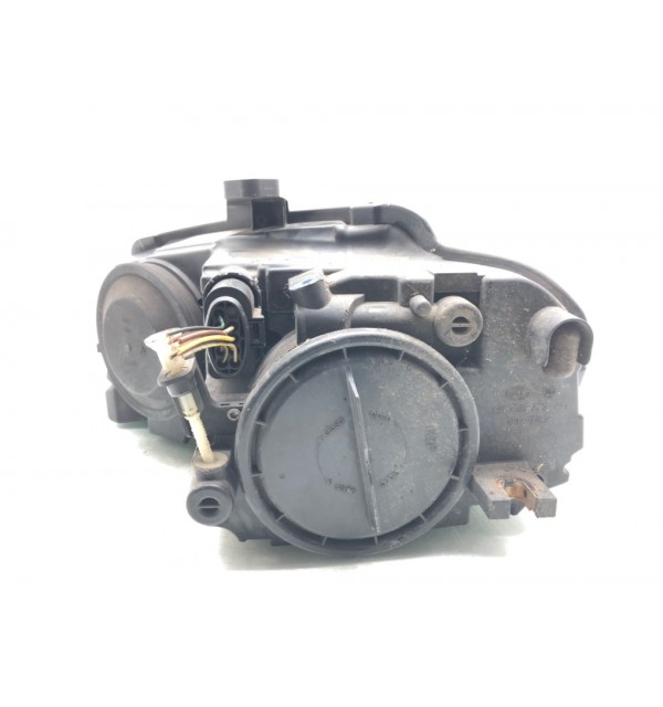 Фара правая бу для Audi A3 8P 1.9 TDi,  2009 г.