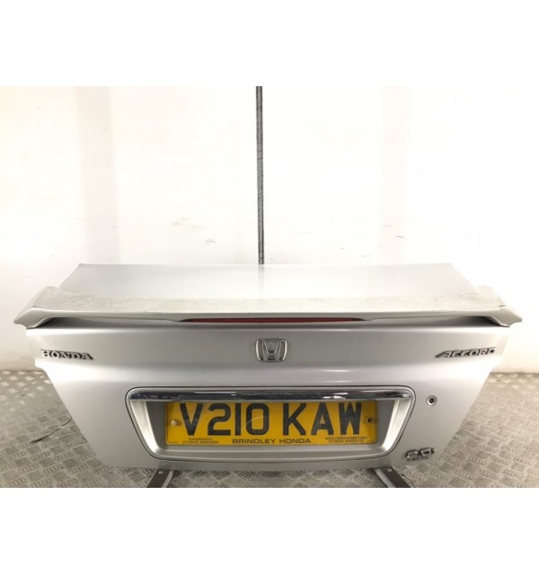 Крышка багажника бу для Honda Accord 6 2.0 i,  1999 г.