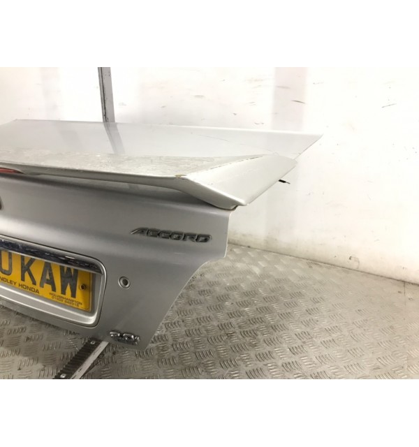 Крышка багажника бу для Honda Accord 6 2.0 i,  1999 г.