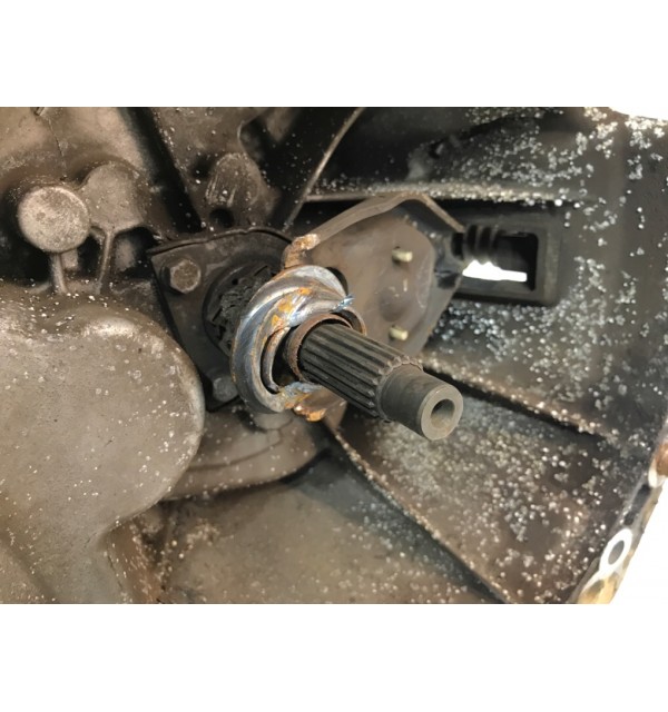 КПП механическая (МКПП) бу для Peugeot 307 1 1.6 i,  2005 г.