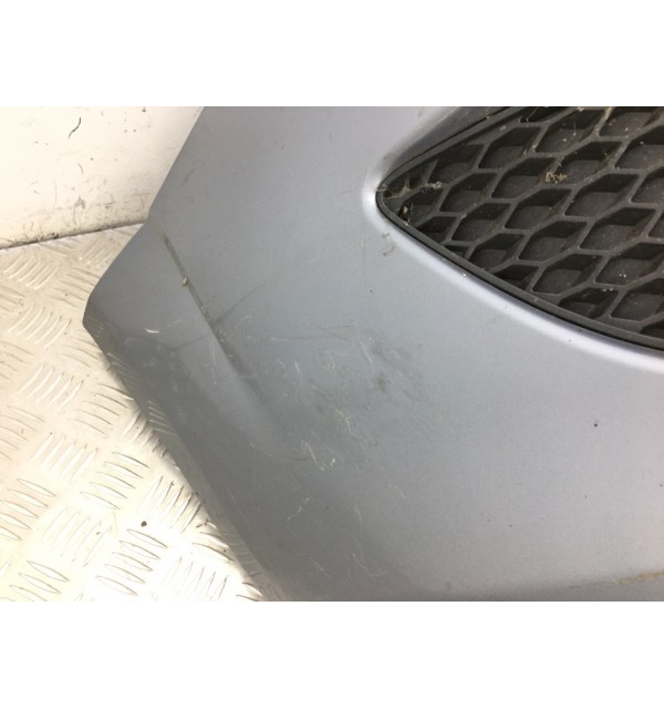 Бампер передний бу для Opel Zafira B 1.6 i,  2009 г.