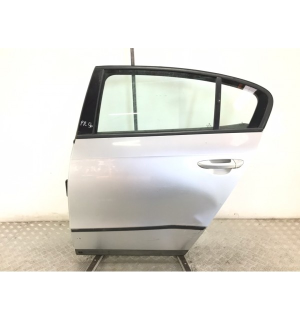 Дверь задняя левая бу для Volkswagen Passat B6 1.9 TDi,  2006 г.