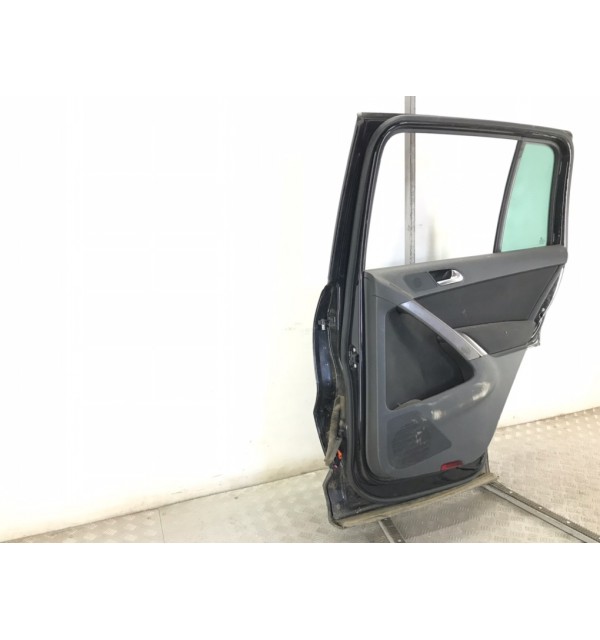 Дверь задняя правая бу для Volkswagen Tiguan 1 2.0 TDi,  2008 г.