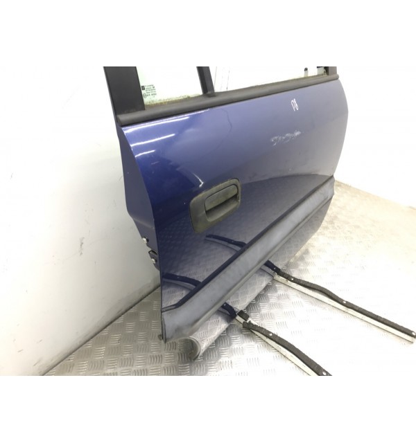 Дверь задняя правая бу для Opel Zafira A 1.6 i,  2002 г.