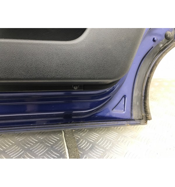 Дверь задняя правая бу для Opel Zafira A 1.6 i,  2002 г.