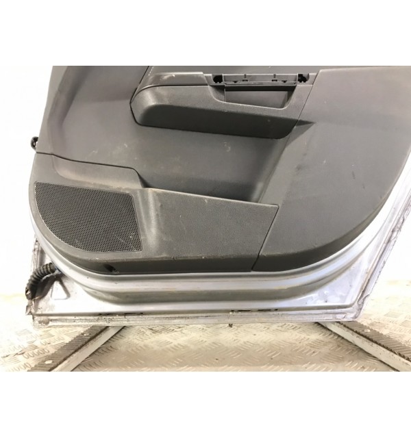Дверь задняя правая бу для Opel Astra H 1.8 i,  2007 г.