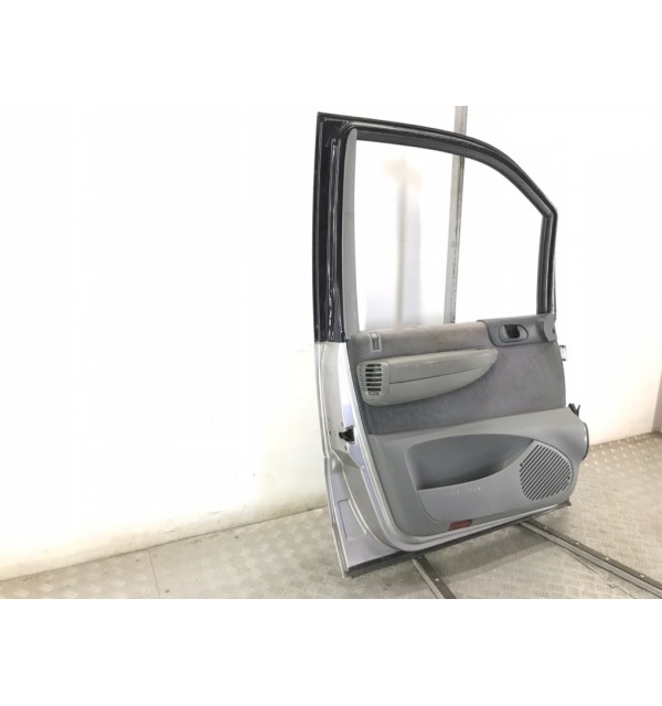 Дверь передняя левая бу для Peugeot 806  2.0 HDi,  2000 г.