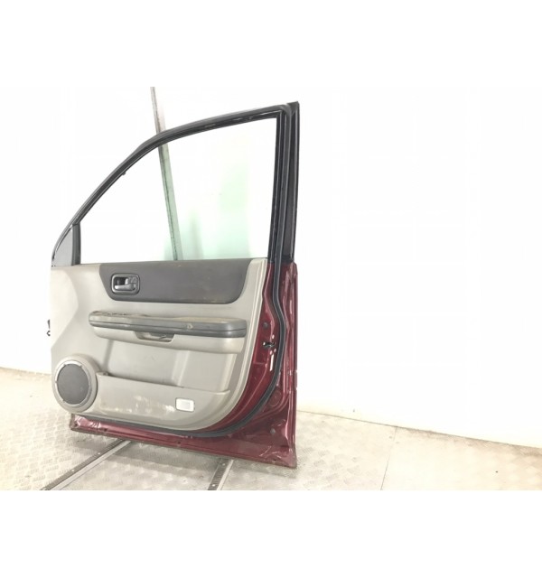 Дверь передняя правая бу для Nissan X-Trail T30 2.2 DCi,  2003 г.