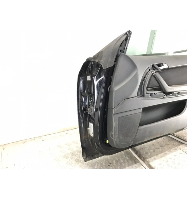 Дверь передняя правая бу для Audi A3 8P 1.9 TDi,  2009 г.