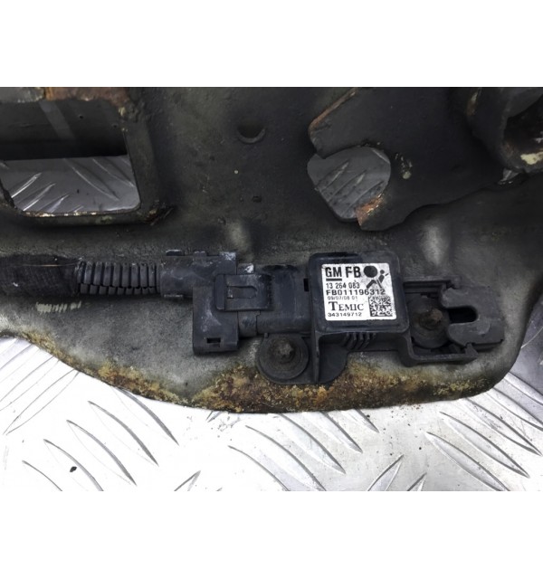 Панель передняя (телевизор) бу для Opel Astra H 1.6 i,  2008 г.