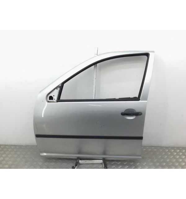 Дверь передняя левая бу для Volkswagen Golf 4 1.6 i,  2003 г.